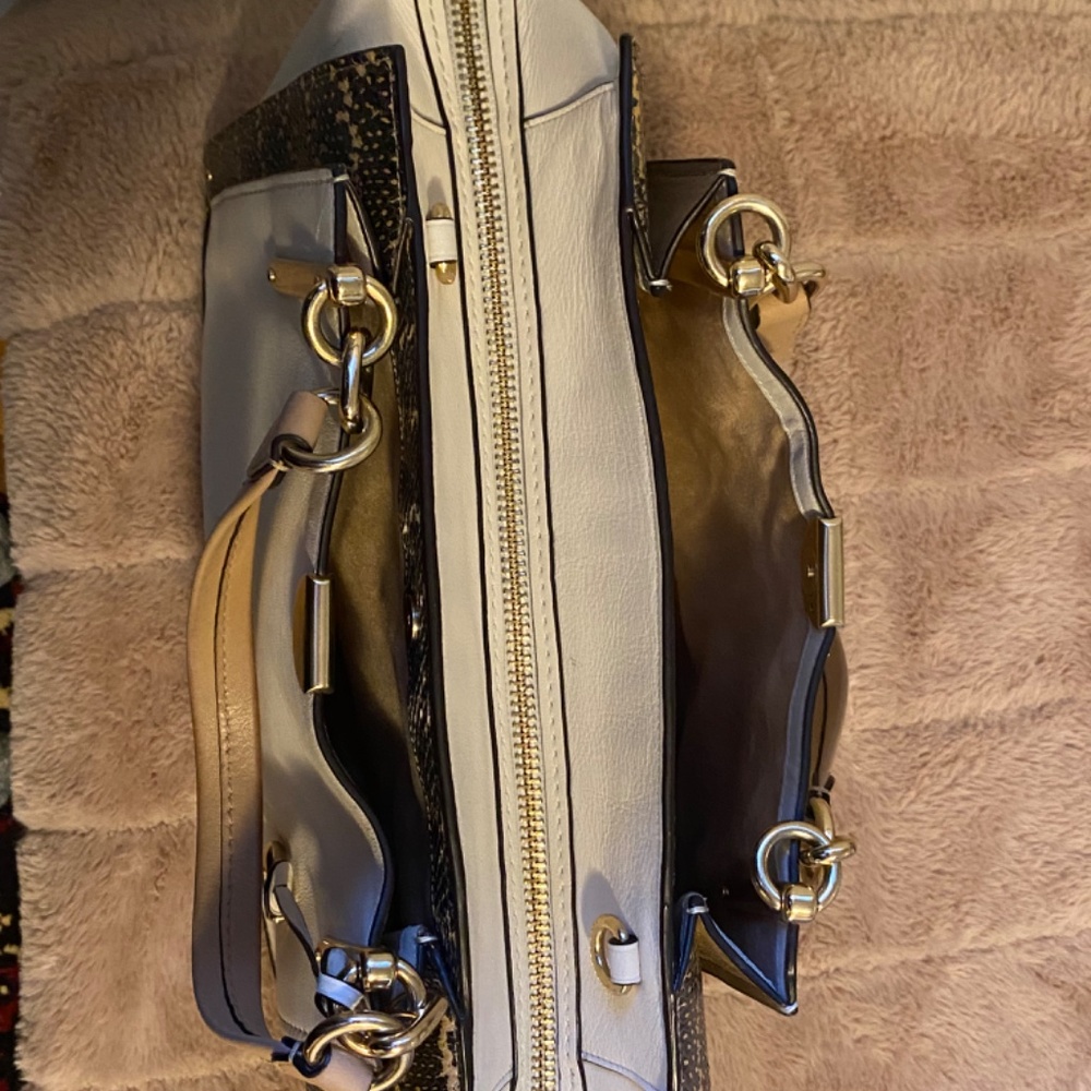 Coach purse - Picture 3 of 7